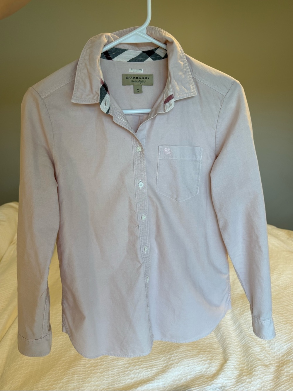 Burberry Pale Pink Button-Down Shirt with Check Collar Trim - Picture 6 of 6